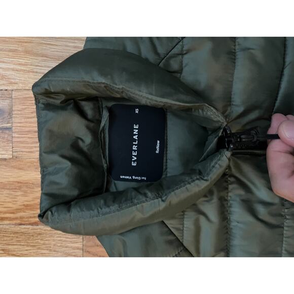 Everlane XS Renew Puffer Jacket In Sage Green - Picture 2 of 3